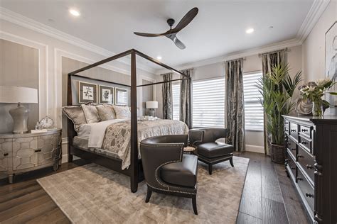 parma gay|Elegant master bedroom